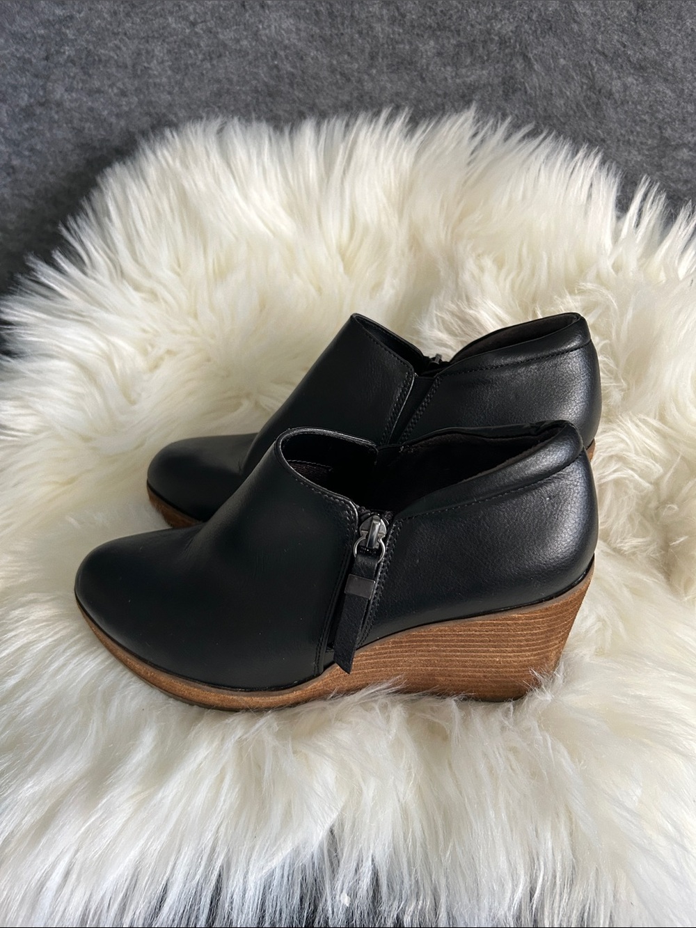 Dr. Scholl's Black Ankle Booties with Side Tassel Zip
